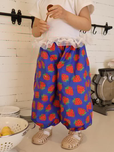 032612草莓束口褲(兩色)6