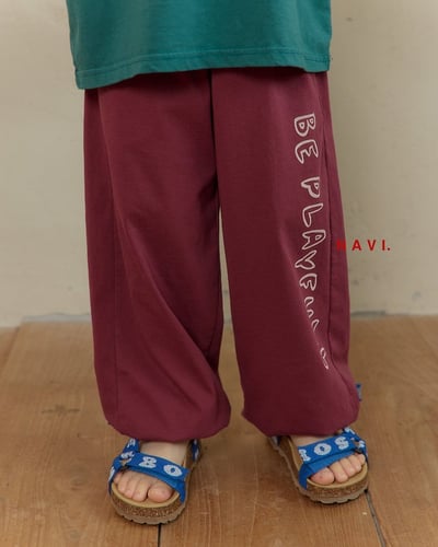 041556英文束口褲(兩色)8