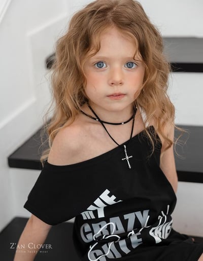 032518造型英文上衣(兩色)11