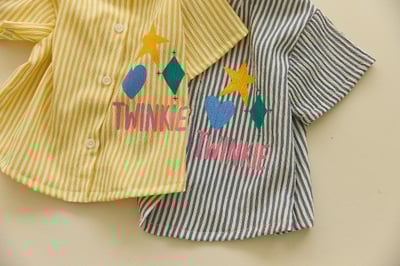 042315翻領直紋上衣(兩色)4