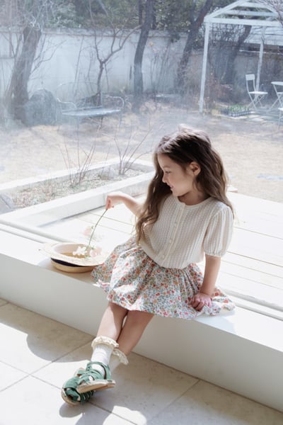 032714優雅花邊上衣(兩色)5