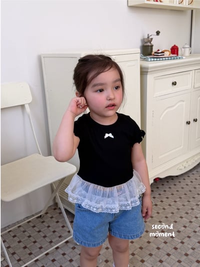 050633蝴蝶結下擺蕾絲上衣(兩色)7