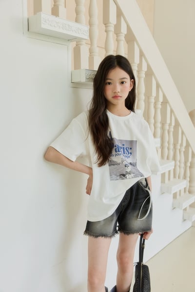 052409黑抽鬚牛仔短褲4