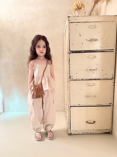 042147細肩造型上衣(兩色)9