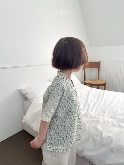 042525翻領花上衣(兩色)13