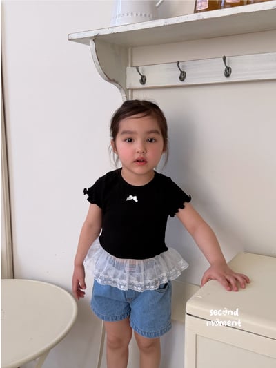 050633蝴蝶結下擺蕾絲上衣(兩色)11