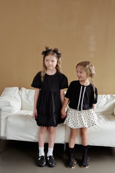 032714優雅花邊上衣(兩色)9