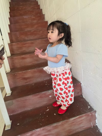 032612草莓束口褲(兩色)3