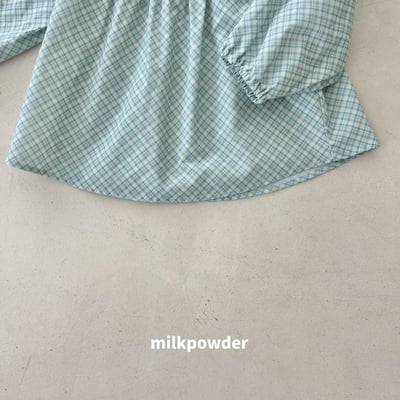 MilkPowder08上衣(兩色)4