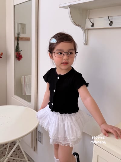 050637蝴蝶結捲邊上衣(兩色)9