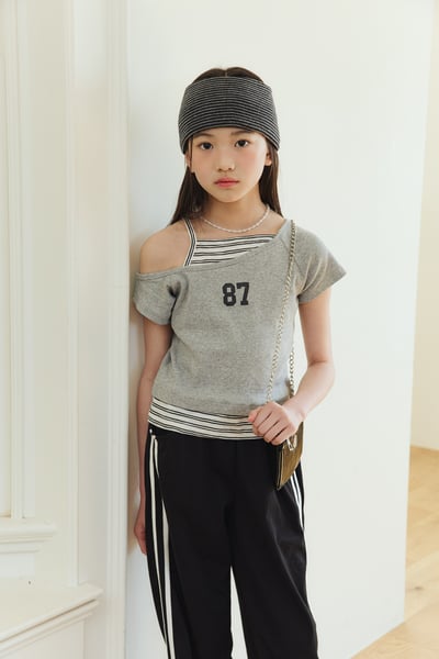 032406數字造型上衣(兩色)9