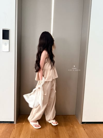 042147細肩造型上衣(兩色)7