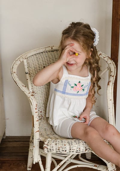 032302刺繡花上衣(白)1