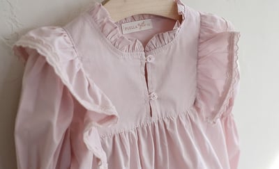 15507花邊造型上衣(兩色)5