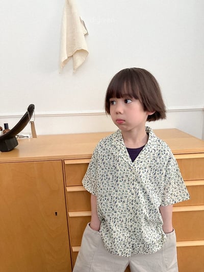 042525翻領花上衣(兩色)12