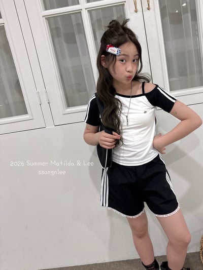 042873蕾絲線條短褲(三色)9