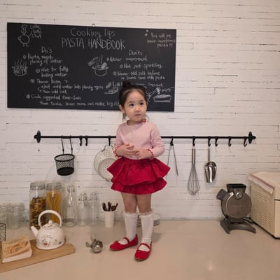 11209紅點點捲邊上衣7