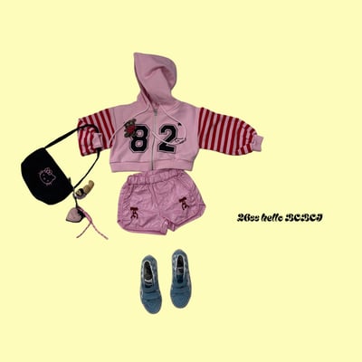 53010數字82連帽外套(兩色)7