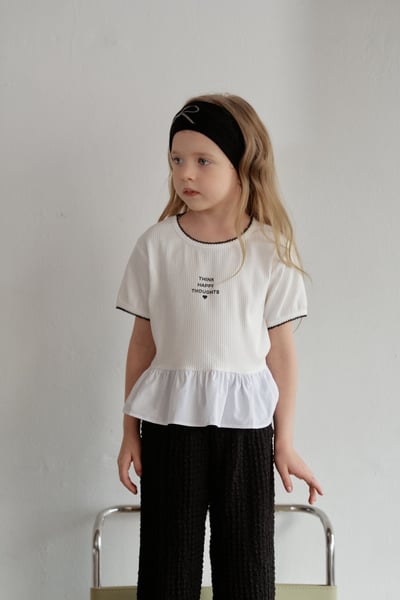 032710造型英文上衣(兩色)8