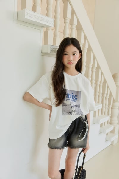 052409黑抽鬚牛仔短褲3