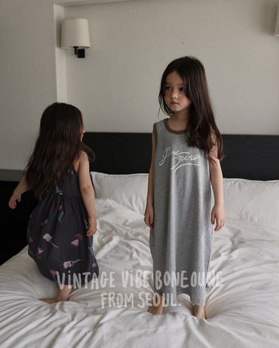 041743英文背心裙(兩色)5