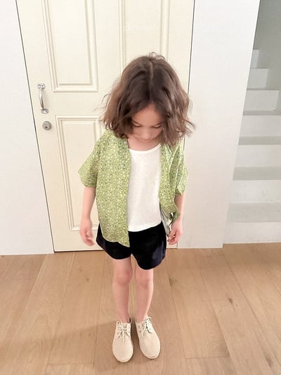 042525翻領花上衣(兩色)7