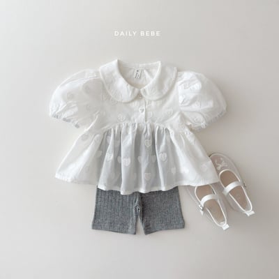 042522翻領白上衣3