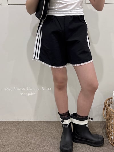 042873蕾絲線條短褲(三色)10