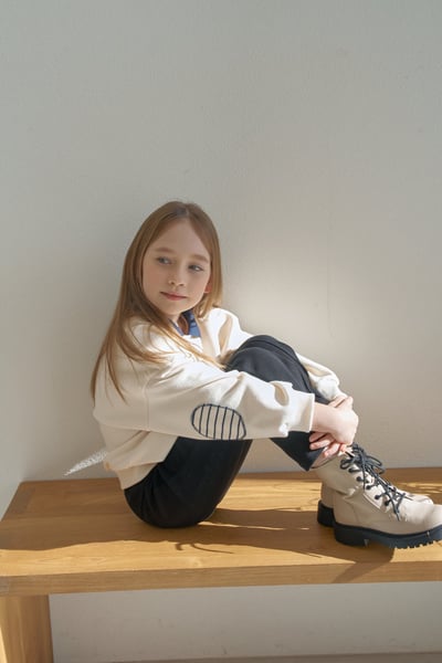 25418翻領愛心英文上衣(兩色)11