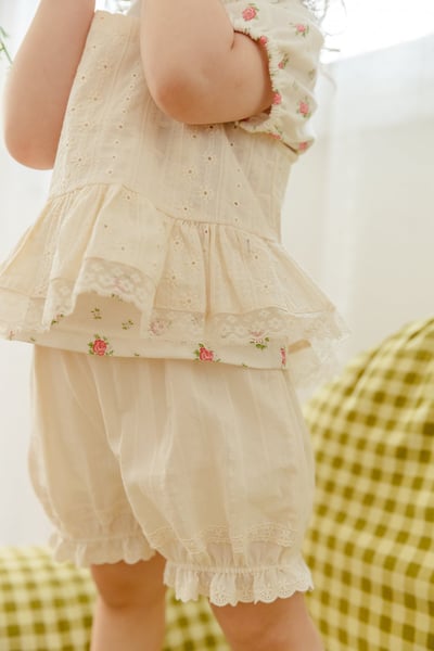 040909蕾絲花上衣(兩色)6