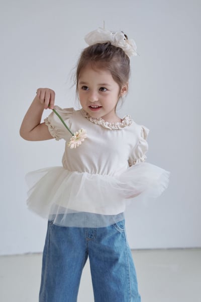 032707花邊造型上衣(兩色)11