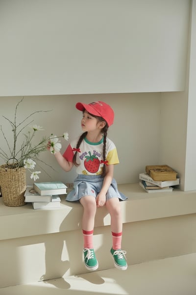 042332草莓上衣(兩色)5