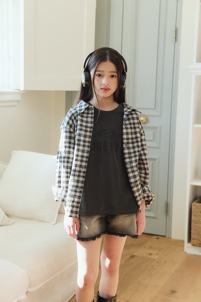 032405抽鬚牛仔短褲(兩色)7