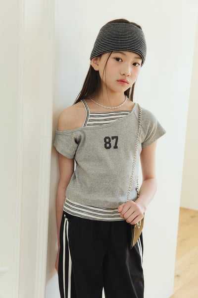 032406數字造型上衣(兩色)8