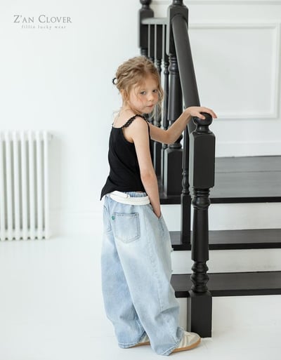 032514淺藍破破牛仔褲10