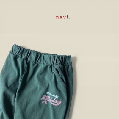 041522英文束口褲(兩色)3