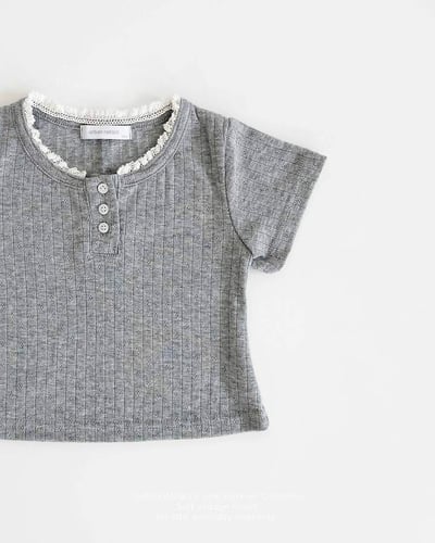 040514花邊上衣(兩色)4