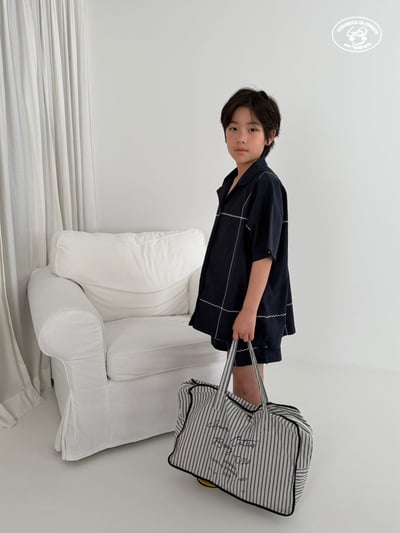 041618翻領線條上衣(兩色)2