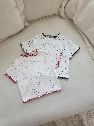 032610捲邊點點上衣(兩色)1