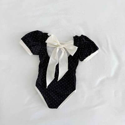 052320黑色泳裝2