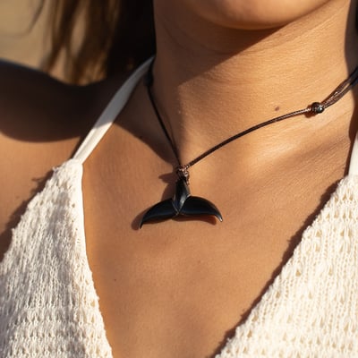 OyaOcean 鯨魚尾項鍊 - 大海守護神(牛角黑)1