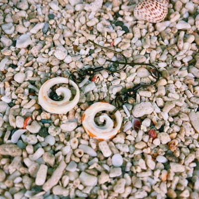 舞動浪花耳環-貝殼經典款2