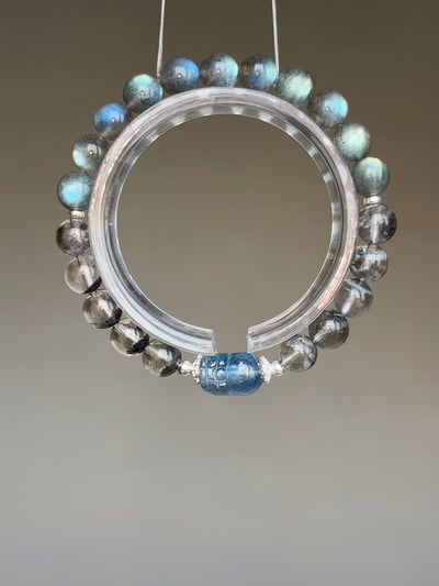 【深海覺醒．精準控場】 Rosa.G 藍晶貔貅 x 淨體灰藍幽靈 x 拉長石設計手鍊1