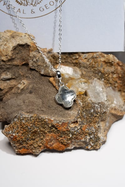 幸運草阿勒泰天鐵殞石項鍊6