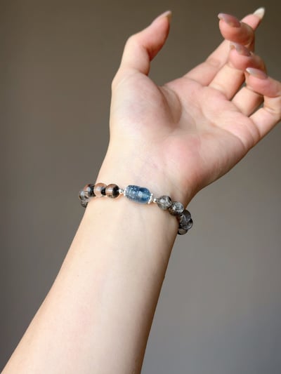 【深海覺醒．精準控場】 Rosa.G 藍晶貔貅 x 淨體灰藍幽靈 x 拉長石設計手鍊4