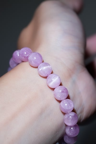 【月下霓影．情商平衡】 Rosa.G 貓眼紫鋰輝 x 粉晶貔貅 x 純銀貓咪設計手鍊5