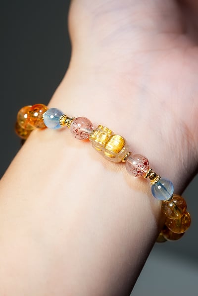 【全能通殺・高EQ招財】Rosa.G 海穹御金｜黃塔晶 𝘹 海藍寶 𝘹 超七草莓晶 𝘹 鈦晶貔貅手鍊3