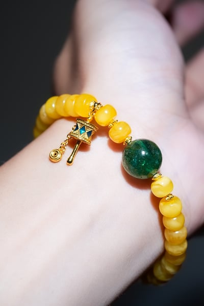 【法輪常轉．富貴安康】 Rosa.G 蜜蠟 x 綠祖母晶 x 純銀包金轉經輪設計手鍊11