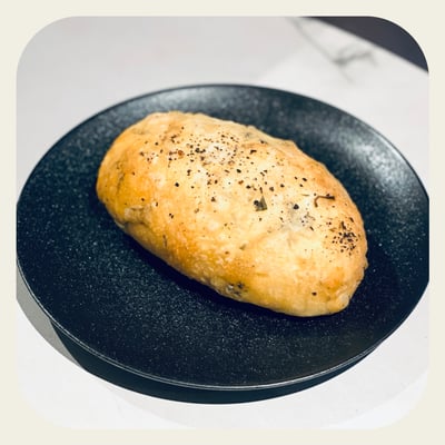 九層塔德式香腸-山麵包1