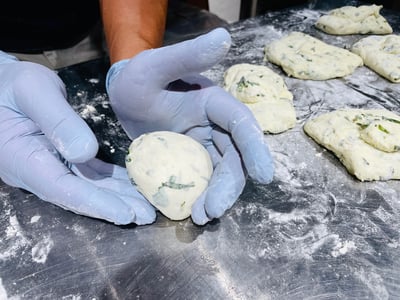 九層塔德式香腸-山麵包4